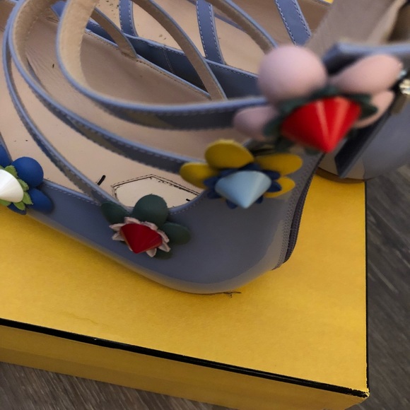 FENDI sz10/40 ballerina flowered flats - Picture 3 of 7